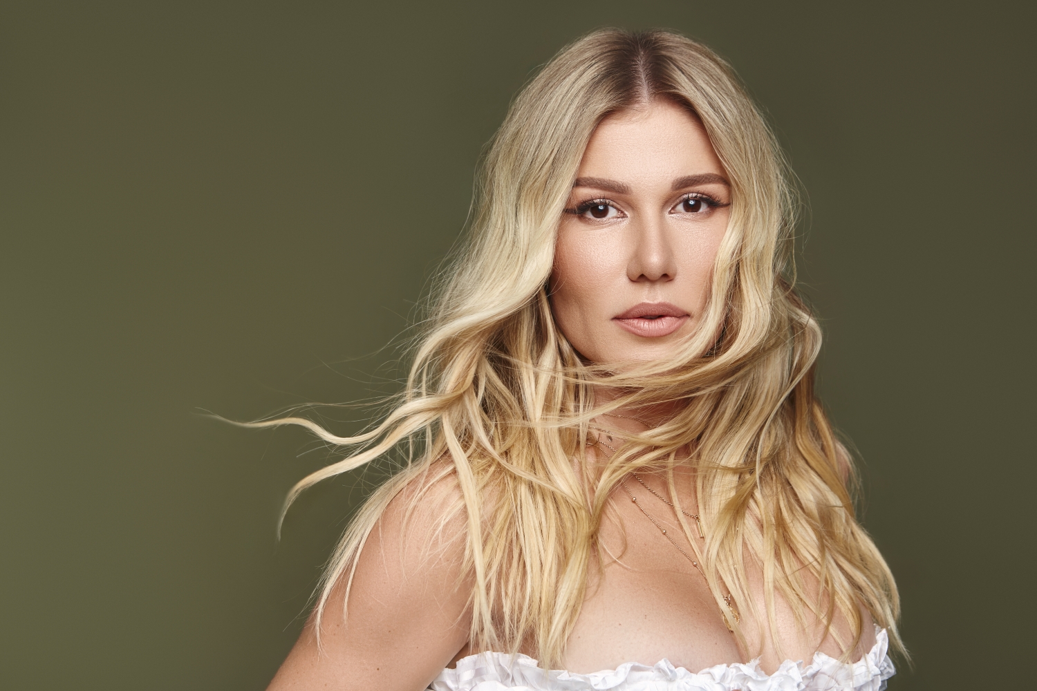 Известная певица призналась, как изменился ее брак с мужем на фоне войны: &quot;У каждого свои дела&quot;